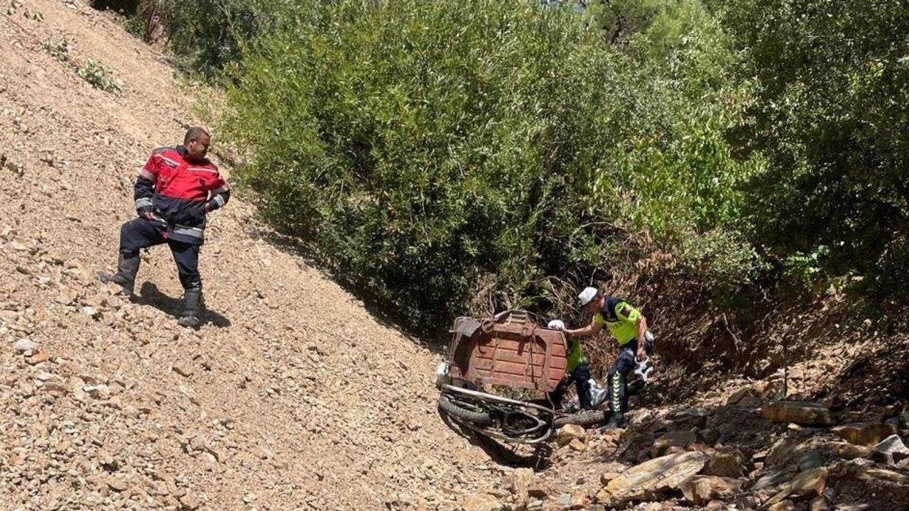 Hassa’da Motosiklet yoldan çıktı uçuruma yuvarlandı…