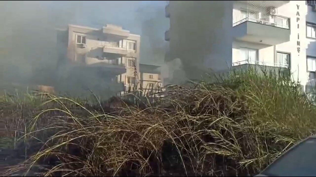 İskenderun’da Konteyner Kent Yakınında Yangın Paniği