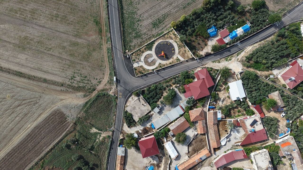 HBB Kumlu Akpınar Yolunu asfaltlayarak bağladı