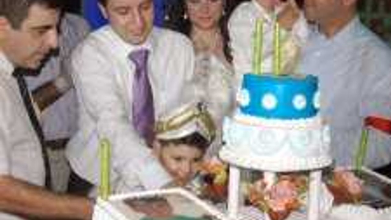 Sevinçli Ailesinde Çifte Sünnet Sevinci!