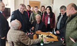 İzmit'te İYİ Partililerden 'çat kapı'