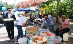 İzmit Belediyesi yöneticileri pazar esnafı ile buluştu