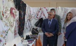 Kütahya'da üreten kadınların el emekleri görücüye çıktı