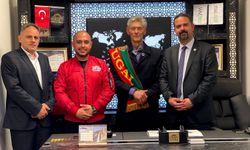 Dr. Mehrdad Fojlaley, Kanada'da altın madalya kazandı