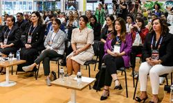 Dünya kadınları kongrede buluştu
