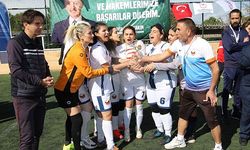 Kadınlar futbol oynarsa dünya yerinden oynar