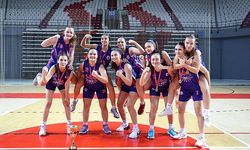 Büyükşehir'in basketbolcu kızları Antalya şampiyonu oldu