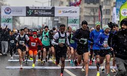 VakıfBank 45.Uluslararası Trabzon Yarı Maratonu Koşuldu