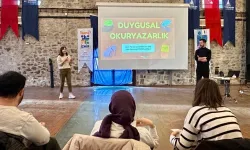 İzmirli gençler "Duygusal Okuryazarlık Atölyesi" ile farkındalık kazandı
