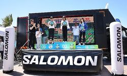 2 bin 606 sporcu Salomon Çeşme Maratonu’nda koştu
