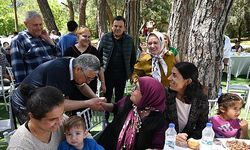 Başkan Topaloğlu’ndan belediye personeline yemek 