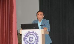 EÜ’de “Kriz Zamanlarında Din ve İnsanlığın Gelecek Ufku” söyleşisi gerçekleştirildi