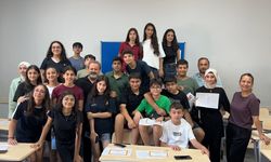 Zeynep Deniz Cavide Ortaokulunda İlk Mezuniyet…