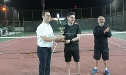 Erzin’de Yaz Tenis Turnuvası Nefes Kesti!