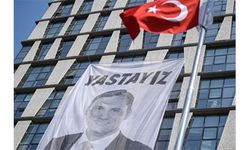 Ferdi Zeyrek gözyaşları ve alkışlarla uğurlandı