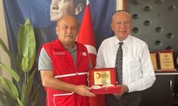 Başkan Çelik’e Türk Kızılay Plaketi…