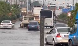Ağustos Yağmuru D-817 Karayolunu Felç Etti:
