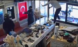 Silahlı Kuyumcu Soygunu Girişimi Kamerada…