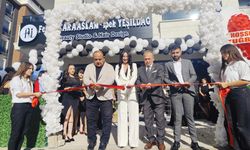 Fİ Beauty Studio & Hair Design Hizmete Girdi