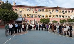 Fotoğrafları Okul Pencerelerinde, Balonlar Gökyüzüne