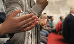 İslam Alemi bu gece Regaip Kandilini idrak ediyor...