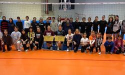 Erzin’de Kız Voleybol Takımı Kuruluyor