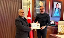 Merkez Camii İmamı Selim Gürz’e Başarı Belgesi