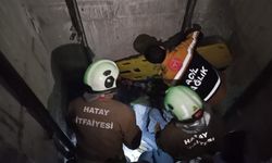 Asansör boşluğuna düşen işçi yaralandı