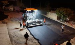 İskenderun'da gece asfalt çalışması...