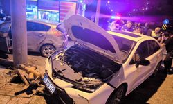 İskenderun’da Gece Yarısı Kaza: 2 Kişi Yaralandı