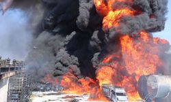 Suriye'de Petrol Deposu Yangın…
