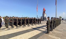 Gaziler ve Protokol Ata’nın Manevi Huzurunda…