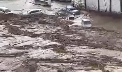Mersin Mezitli Sel Felaketiyle Sarsıldı