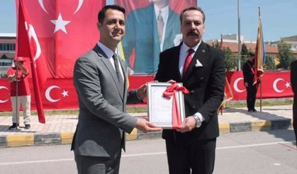 Kaymakamı Özaydın’a Fahri Hemşehrilik Beratı