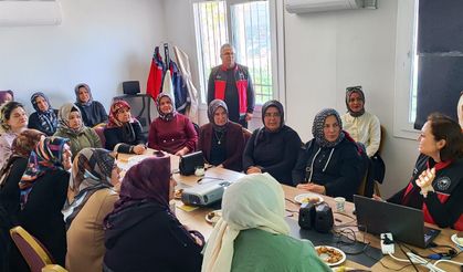 Kadın Çiftçilere Yetiştiricilik Eğitimi Verildi
