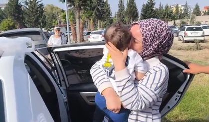 İskenderun’da Araçta Mahsur Kalan Çocuk Kurtarıldı