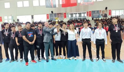 Gençlik Haftasında dereceye Girenlere Ödülleri Verildi