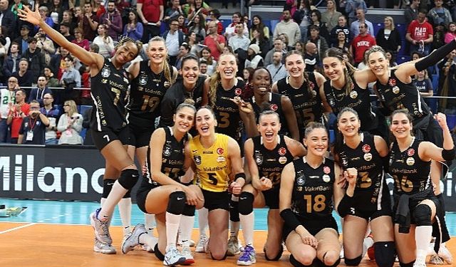 VakıfBank, 11. kez üst üste yarı finalde