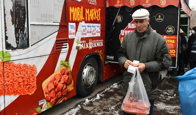 Mobil Market'te ucuz ete devam