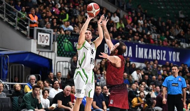 TOFAŞ Gaziantep Basketbol önünde