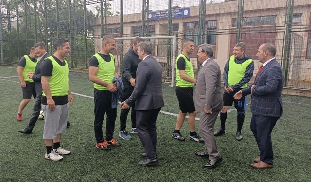 Bursa Yıldırım'da okullar arası öğretmenler sahada yarışacak