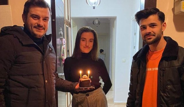 İlk kez oy kullanacak gençlere Bursa Yenişehir'de süpriz kutlama