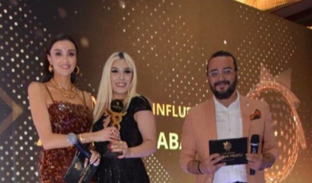 Zeynep Odabaşoğlu'na 'Yılın Kadın Influencer' ödülü