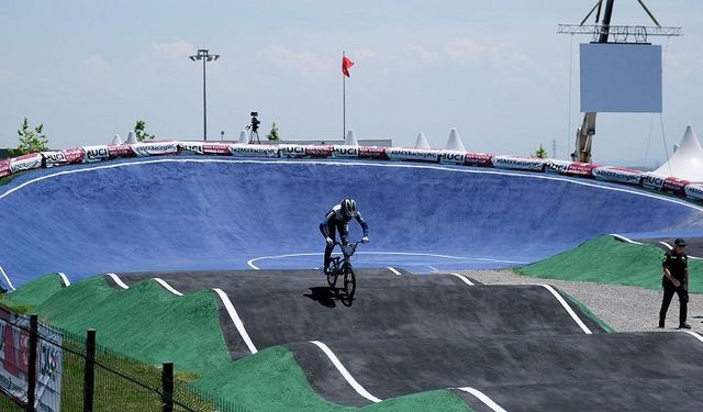 BMX Dünya Kupası sporcularından Sakarya’ya övgü