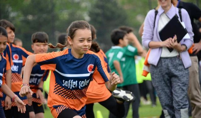 Bozüyük'te fiziksel etkinlikler şenliği