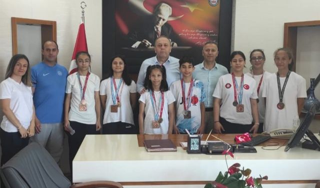 Bursa Gemlik'te ulusal başarılı sporcular ödüllendirildi