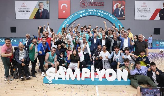 Çayırova Belediyesi 2. Lig’de şampiyon oldu