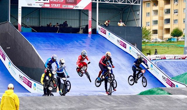 Dünyanın en iyileri Sakarya'da pedal çeviriyor