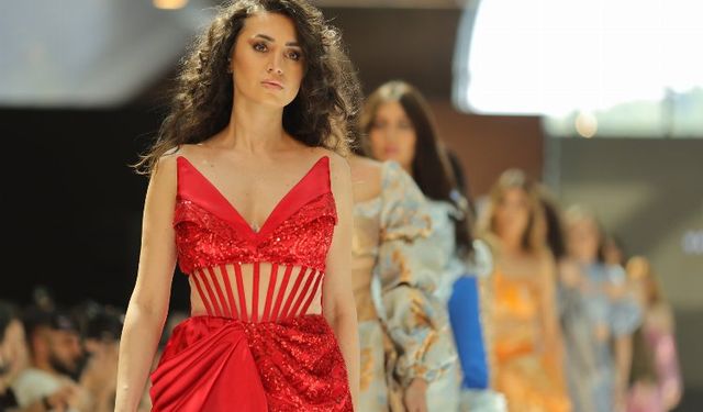 Fashion Week Türkiye'de ilk sezon defilesi gerçekleşti