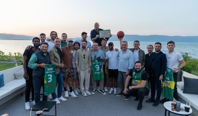 Frutti Extra Bursaspor sezonu yemekle kapattı